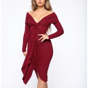 Fashion nova burgundy long sleeve twist dress